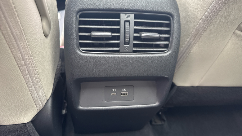 Nissan Qashqai 1.3 DiG-T MH Tekna 5dr Petrol Hatchback